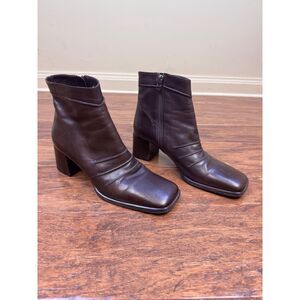 BALLY Carolia Chocolate Brown Genuine Leather Zip Up Square Toe Booties, Sz 8M